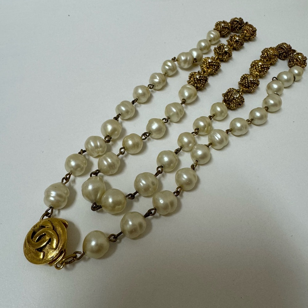 Chanel Vintage Gold and Cream Pearl Necklace